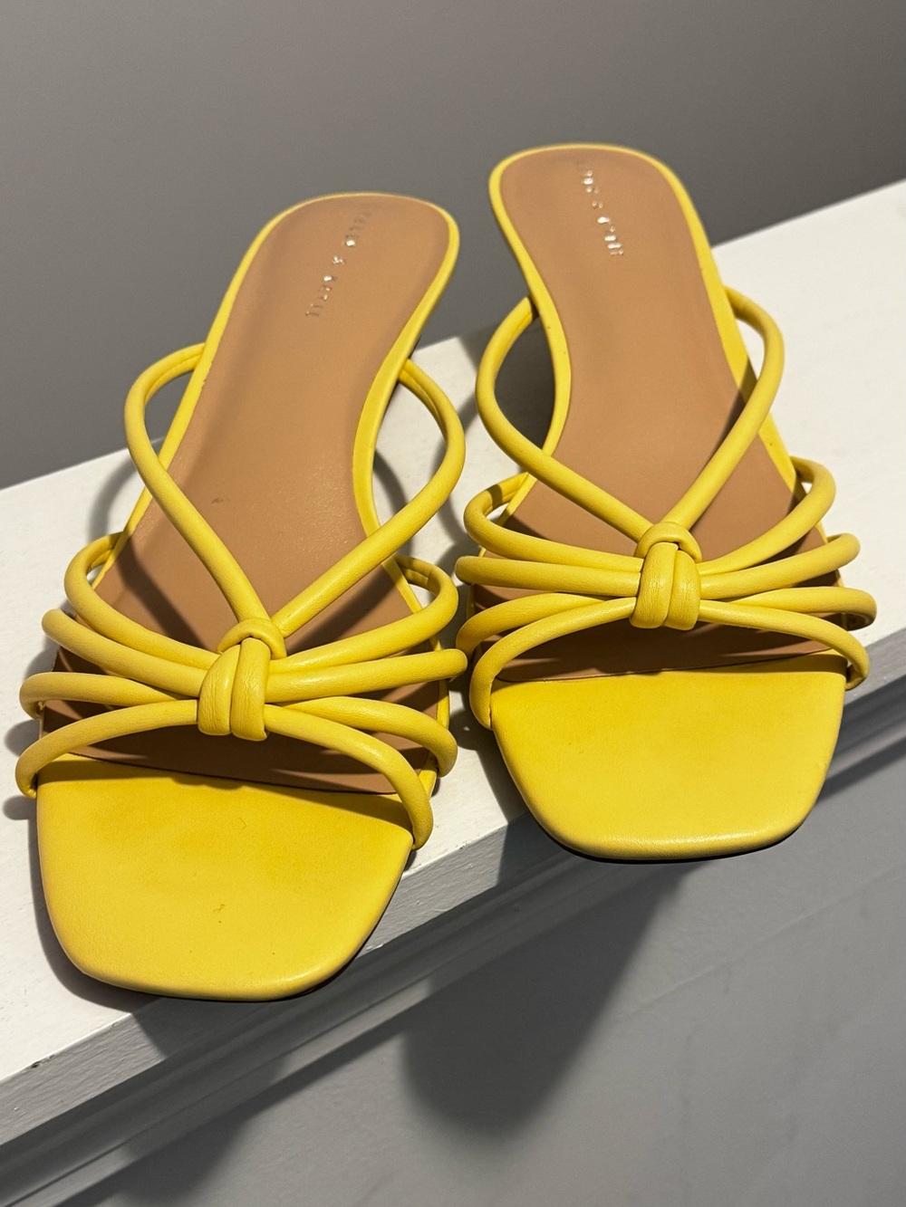 Kelly & Katie Yellow Knot-Detail Slide Sandals